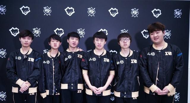 教练组与新 教练组与新