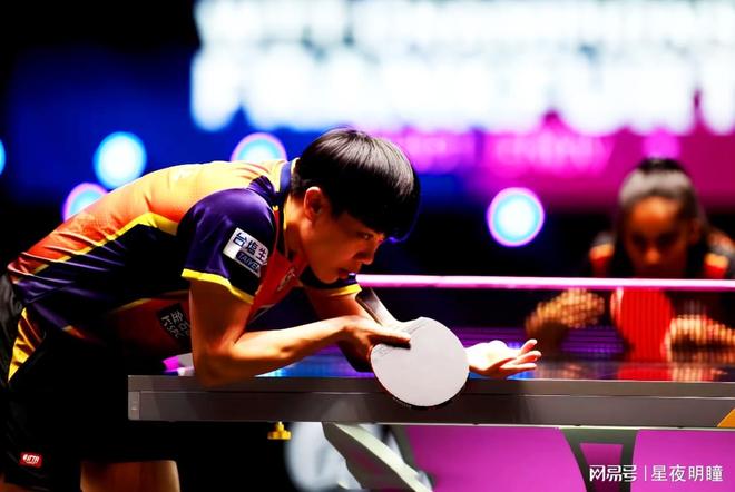 注网坛的球 注网坛的球